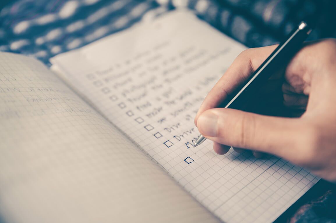 What Does a Parenting Plan Look Like for a Non-Custodial Parent in a Move Away Context?